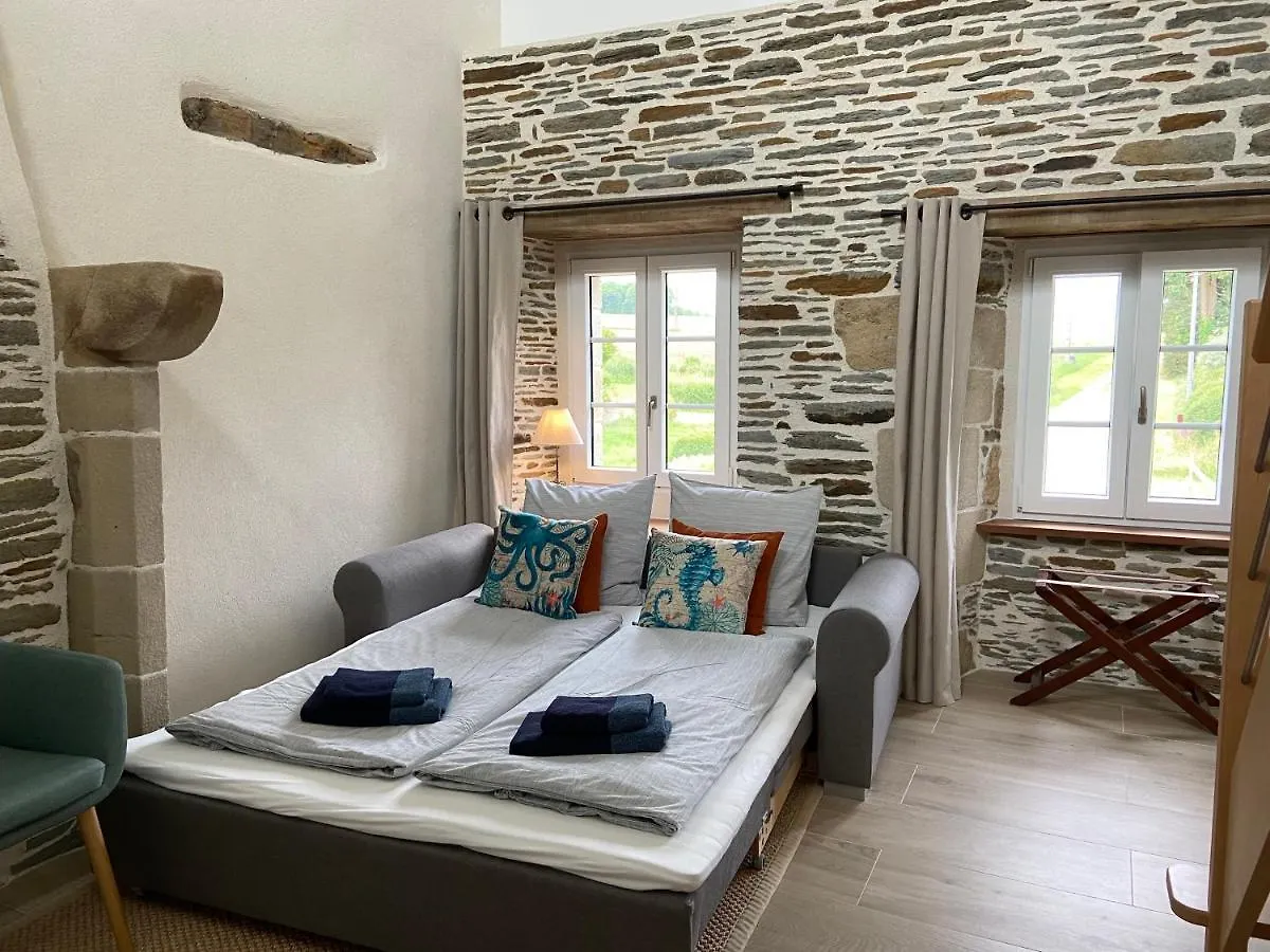 Domaine De Kerdavid - Chambres D'Hotes A Remungol Evellys Bed and Breakfast